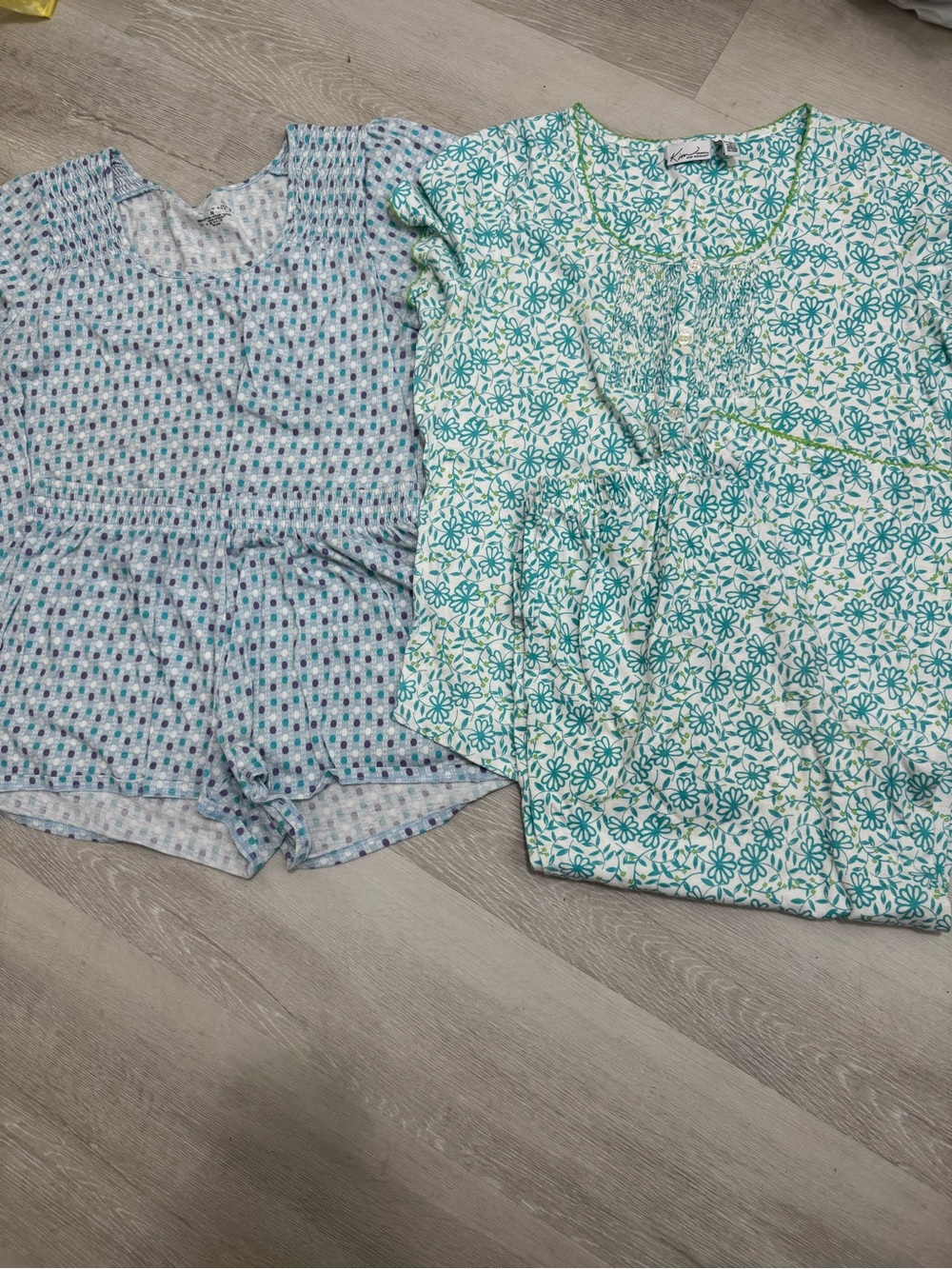 Kim Rogers Teal Floral and Light Blue Dot Women’s Pajama Sets - Picture 1 of 7